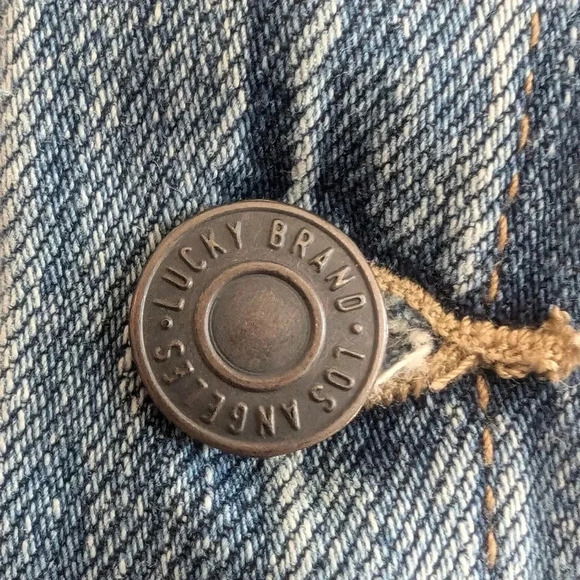 Women's xs Lucky Brand The Tomboy Trucker Distressed Blue Jean Fall Denim Jacket - Picture 9 of 9